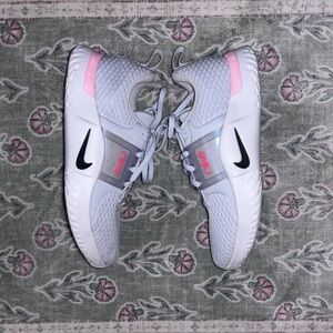 Nike Renew TR10 Women's Training Shoes